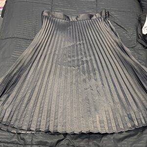 GAP Black Satin-Look Pleated Skater Skirt